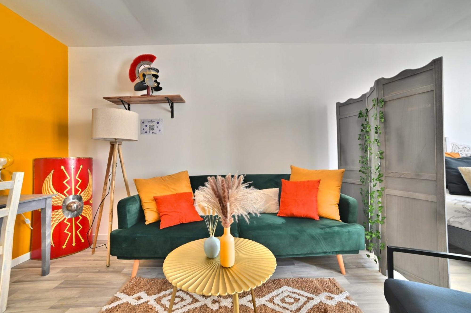 Ave Cesar - Confort Moderne & Charme Gallo-romain - Coeur De - Tv 4k - Fibre Apartment *